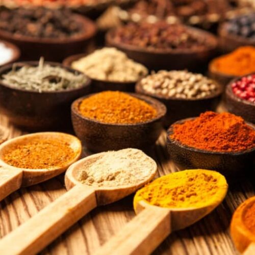تعرف على أفضل انواع بهارات الطبخ